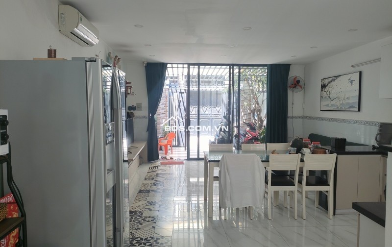 Bán nhà 93m², 2 tầng, 3PN, Quận Gò Vấp, 6 tỷ